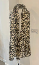 Load image into Gallery viewer, Pure Cashmere Large Scarf Leopard Print