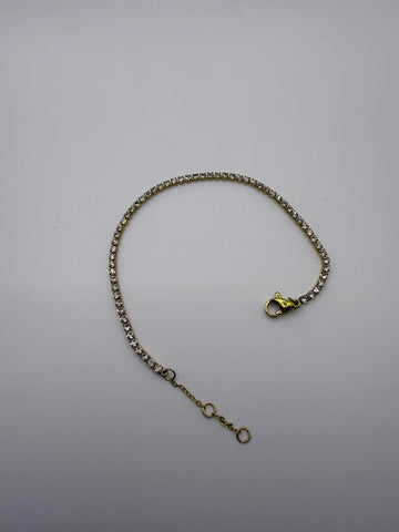 CZ Tennis Bracelet 17cm in Gold