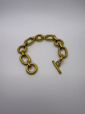 Chunky T Bar Link Bracelet in Gold