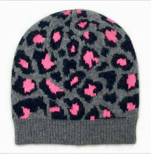 Load image into Gallery viewer, 100% Pure Cashmere Leopard Print Knitted Beanie